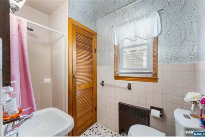 19 Albert Street, North Arlington, NJ 07031 - Photo 8
