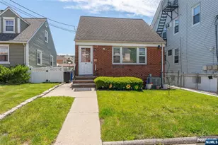 19 Albert St, North Arlington, NJ 07031 - Photo 2