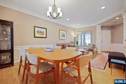 47 Mulberry Court, Paramus, NJ 07652 - Photo 10
