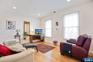 47 Mulberry Ct, Paramus, NJ 07652 - Photo 18