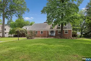 1271 Alicia Ave, Teaneck Township, NJ 07666 - Photo 2