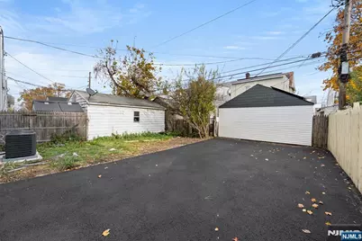 218 Ampere Parkway, Bloomfield, NJ 07003 - Photo 42
