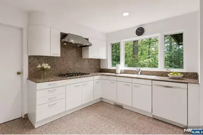 34 Cambridge Way, Alpine, NJ 07620 - Photo 12
