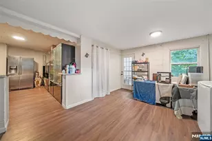 553 Ray Ave, Ridgefield, NJ 07657 - Photo 22
