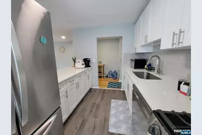 2320 Linwood Avenue 5G #5G, Fort Lee, NJ 07024 - Photo 4