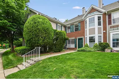 1030 Cumberland Court 1030 #1030, Mahwah, NJ 07430 - Photo 2
