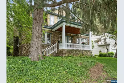 164 S Highwood Avenue, Glen Rock, NJ 07452 - Photo 2