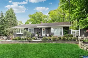 596 Wyckoff Ave, Mahwah, NJ 07430 - Photo 2