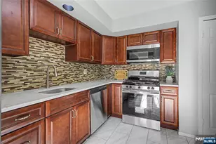 22 Flynn Pl, Wayne, NJ 07470 - Photo 18