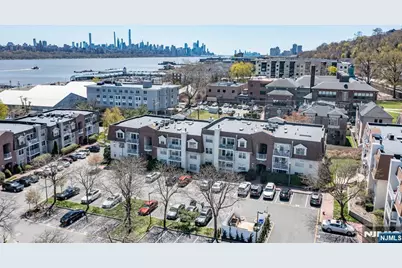300 Crown Court 523 #523, Edgewater, NJ 07020 - Photo 22