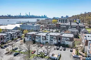 300 Crown Ct 523, Edgewater, NJ 07020 - Photo 22