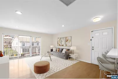 300 Crown Court 523 #523, Edgewater, NJ 07020 - Photo 2