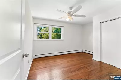 42 Ridgewood Avenue, Paramus, NJ 07652 - Photo 14