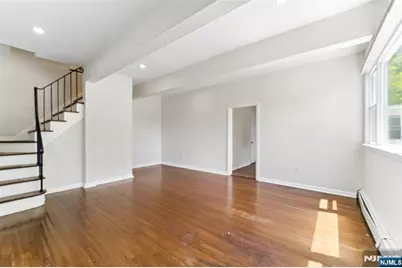 42 Ridgewood Avenue, Paramus, NJ 07652 - Photo 10
