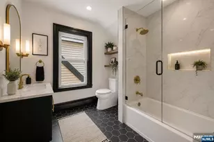 366 7th Ave, Newark, NJ 07107 - Photo 38