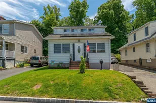 24 Robertson Rd, West Orange Township, NJ 07052 - Photo 2