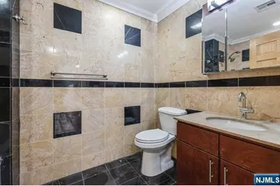 17 Meadow Road 401 #401, Rutherford, NJ 07070 - Photo 14