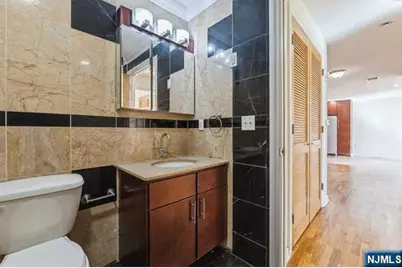 17 Meadow Road 401 #401, Rutherford, NJ 07070 - Photo 16