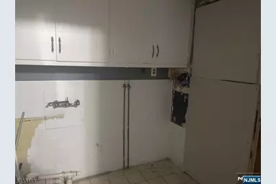 106-108 Smith Street, Newark, NJ 07106 - Photo 12