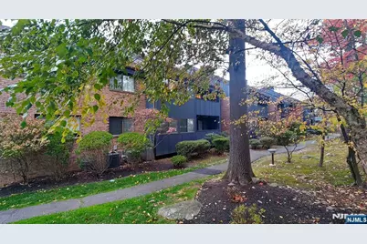 2111 Hilltop Road, Mahwah, NJ 07430 - Photo 2
