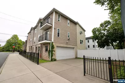 711 S 11th Street, Newark, NJ 07103 - Photo 30