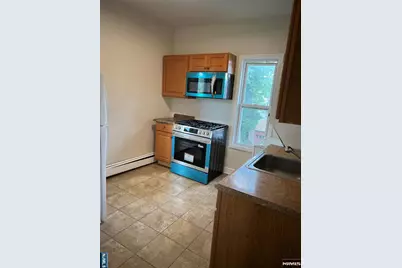 139-141 Magnolia Avenue 2nd #2nd, Kearny, NJ 07032 - Photo 4