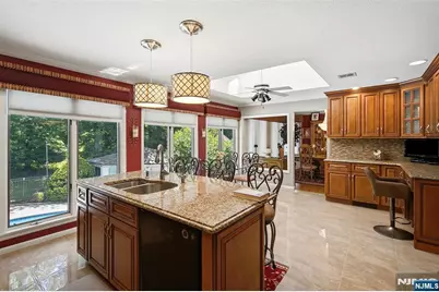 8 Mariani Drive, Little Ferry, NJ 07643 - Photo 14