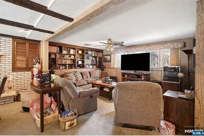8 Mariani Drive, Little Ferry, NJ 07643 - Photo 22