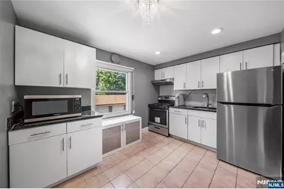 2205 Center B #B, Fort Lee, NJ 07024 - Photo 6
