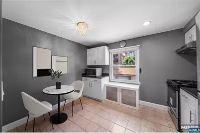 2205 Center B #B, Fort Lee, NJ 07024 - Photo 4