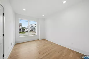 110 Platt Ave, Saddle Brook Township, NJ 07663 - Photo 20