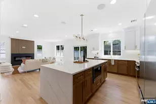 110 Platt Ave, Saddle Brook Township, NJ 07663 - Photo 10