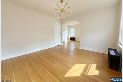 166 Washington Place, Ridgewood, NJ 07450 - Photo 2