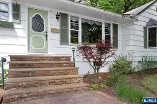 908 N Monroe St, Midland Park, NJ 07450 - Photo 2