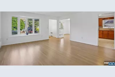 1018 Inwood Terrace, Fort Lee, NJ 07024 - Photo 8