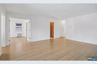 1018 Inwood Terrace, Fort Lee, NJ 07024 - Photo 6