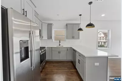 910 Bergen 1 #1, Newark, NJ 07112 - Photo 6