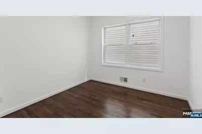 910 Bergen 1 #1, Newark, NJ 07112 - Photo 8
