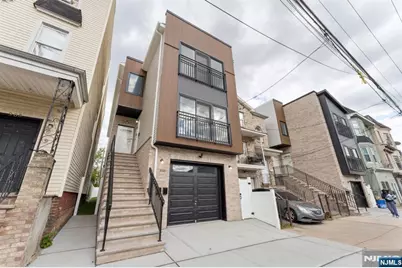 910 Bergen 1 #1, Newark, NJ 07112 - Photo 12