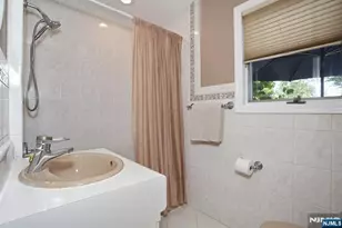 94 Smith Ave, Bergenfield, NJ 07621 - Photo 20