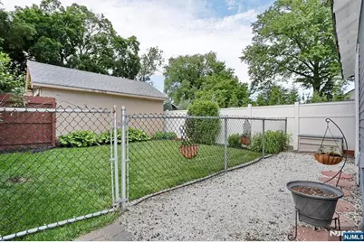 94 Smith Avenue, Bergenfield, NJ 07621 - Photo 46
