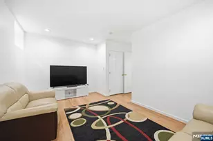 216 Barringer, Nutley, NJ 07110 - Photo 34