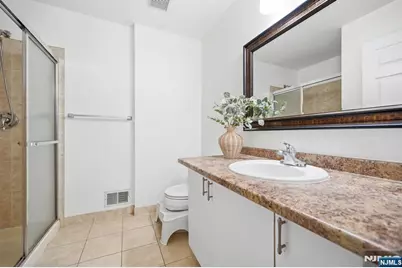 216 Barringer, Nutley, NJ 07110 - Photo 24