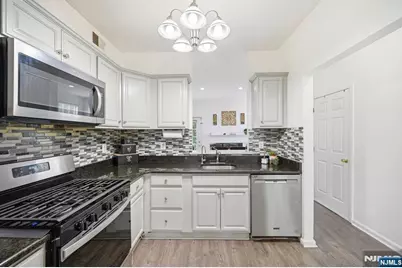 216 Barringer, Nutley, NJ 07110 - Photo 10