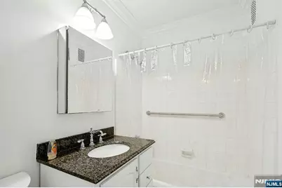 2200 N Central Road 6U #6U, Fort Lee, NJ 07024 - Photo 10
