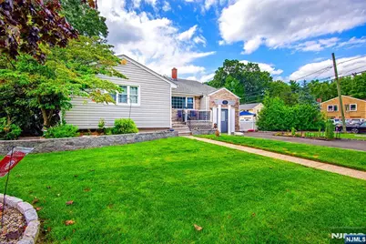 536 Boulevard, New Milford, NJ 07646 - Photo 2