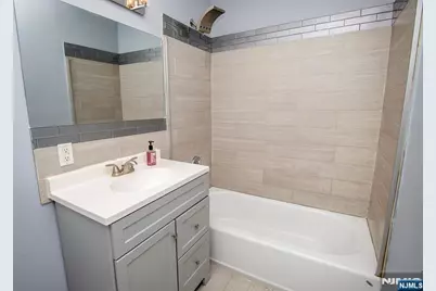 536 Boulevard, New Milford, NJ 07646 - Photo 18