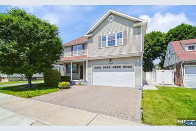 17 E Fairmount Avenue, Maywood, NJ 07607 - Photo 2