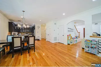 17 E Fairmount Avenue, Maywood, NJ 07607 - Photo 8