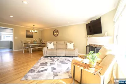 575 Grove, Clifton, NJ 07013 - Photo 4